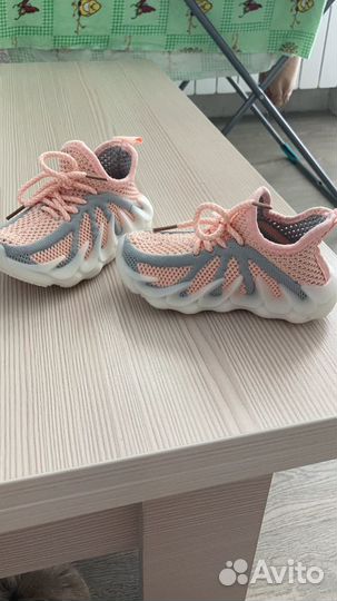 Кроссовки детские
