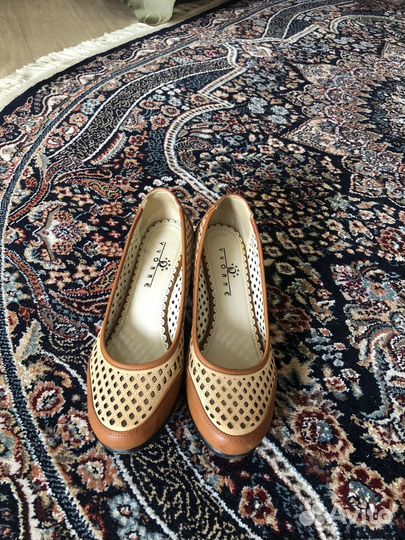 Туфли женские 39 размер