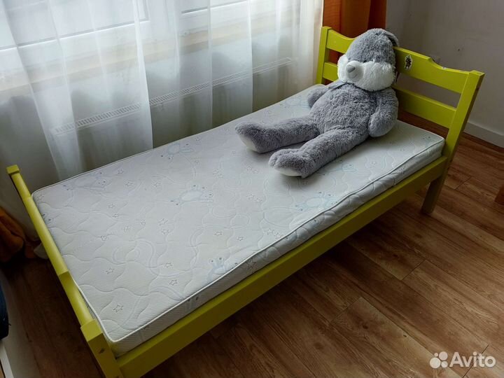 Детская кровать из массива