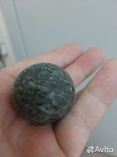 Нефритовый камень