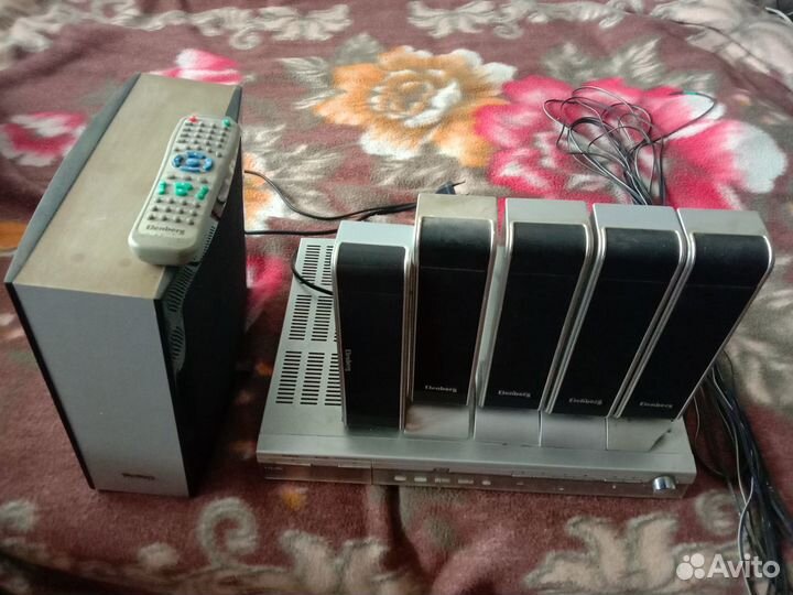 Ресивер DVD и стереосистема 5+1. Elenberg HT-125