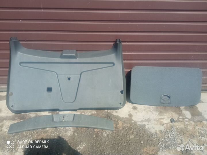 Обшивка крышки багажника SsangYong Kyron кайрон 1