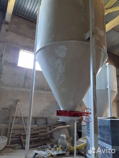 Бункер для зерна и комбикорма бсп-1