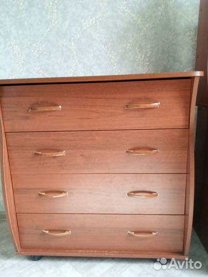 2х ярусная кровать, стол, комод