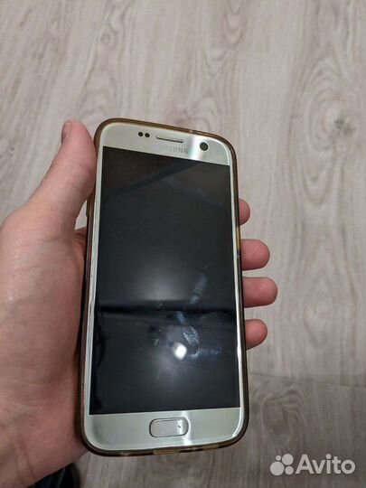 Samsung Galaxy S7, 4/32 ГБ