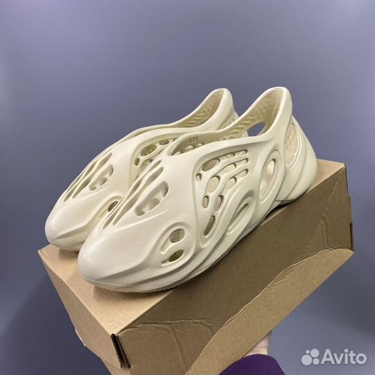 Летние кроссовки Yeezy Foam Rnnr Desert Sand 37-45