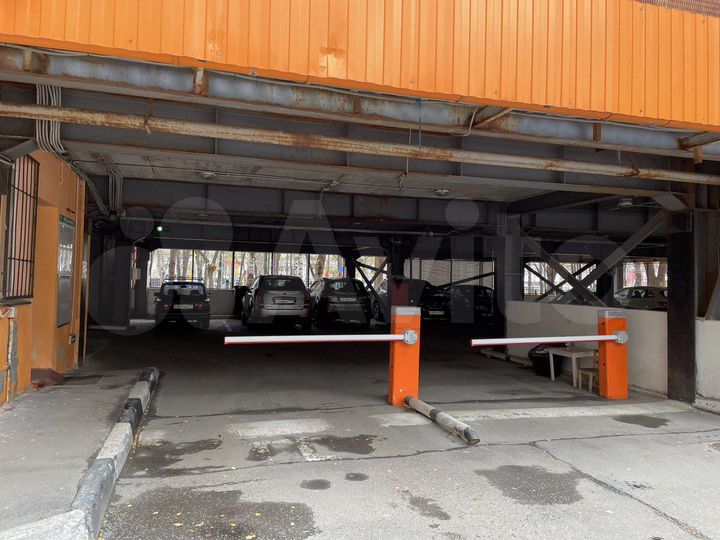 Машиноместо, 15 м²