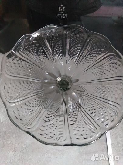 Ваза для фруктов на ножке