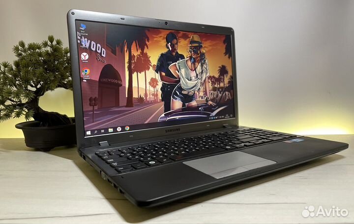 Игровой ноутбук Samsung i7 8 Гб SSD
