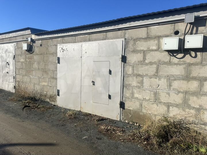 Гараж, > 30 м²