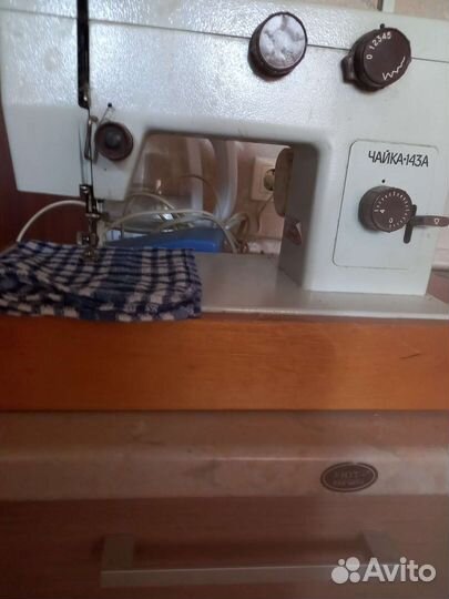 Швейная машина Чайка 143