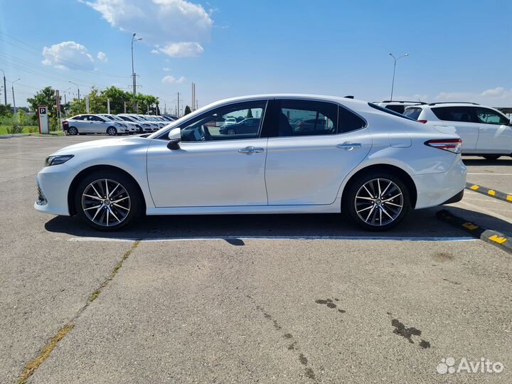 Toyota Camry, 2023