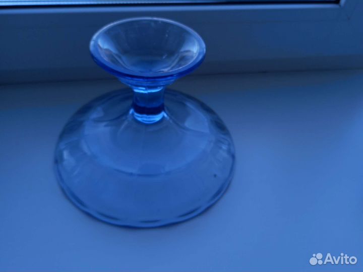 Ваза для фруктов на ножке