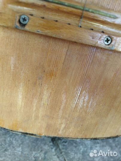 Гитара неисправная