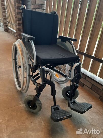 Инвалидная коляска новая