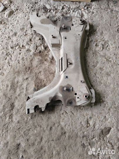 Подрамник рено меган 2