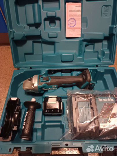 Аккумуляторная болгарка makita DGA504