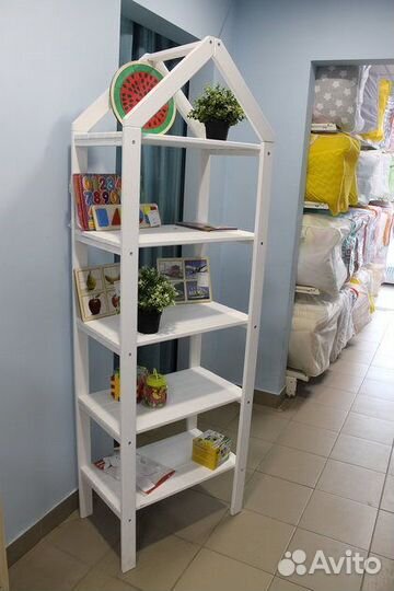 Стеллаж в детскую