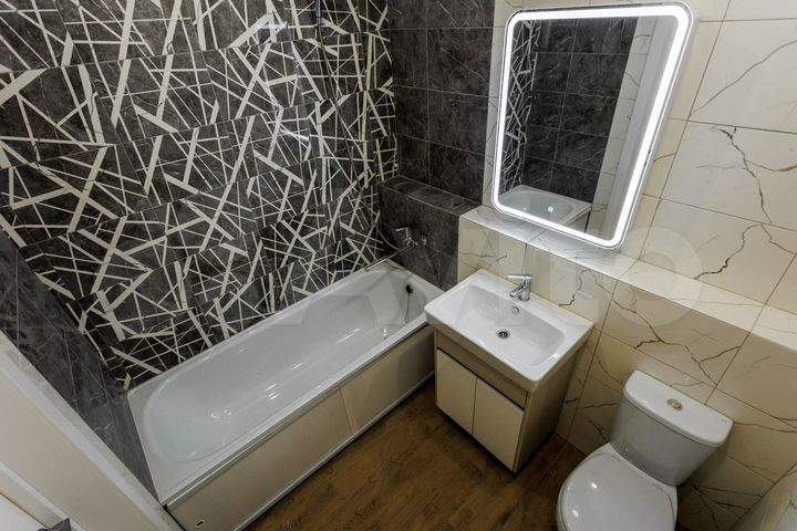 2-к. квартира, 52 м², 1/3 эт.