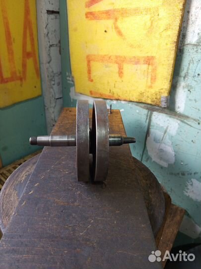 Коленвал двигателя мотоцикла Ява 559/250