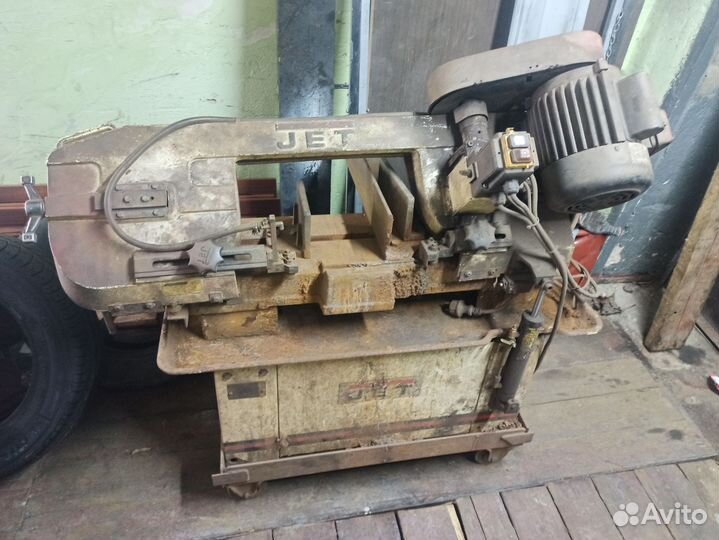 Ленточная пила по металлу jet