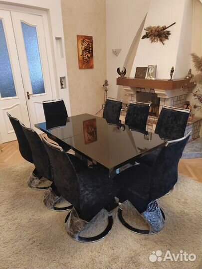 Стол обеденный со стульями