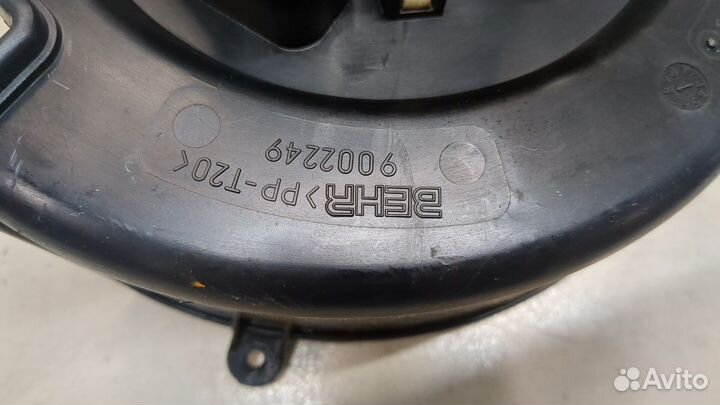 Двигатель отопителя Opel Zafira A, 1995