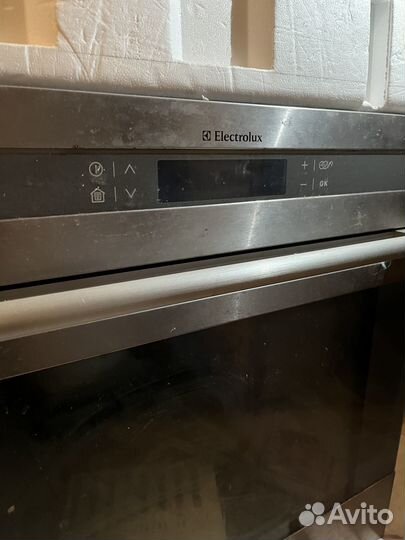 Электрический духовой шкаф Electrolux