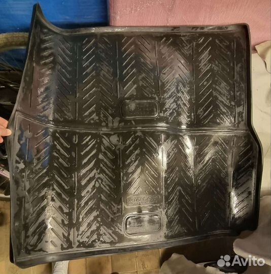 Коврик в багажник LADA vesta sw cross