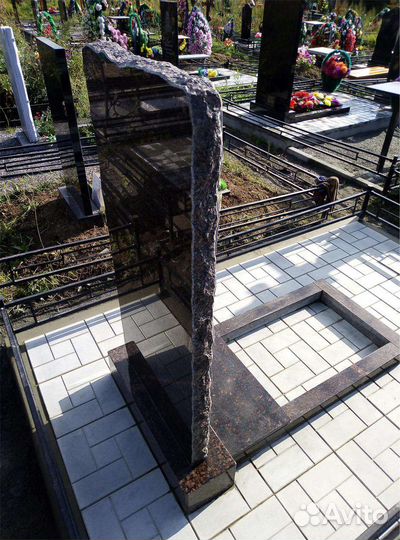 Уборка могил,покраска оградок,любой сложности