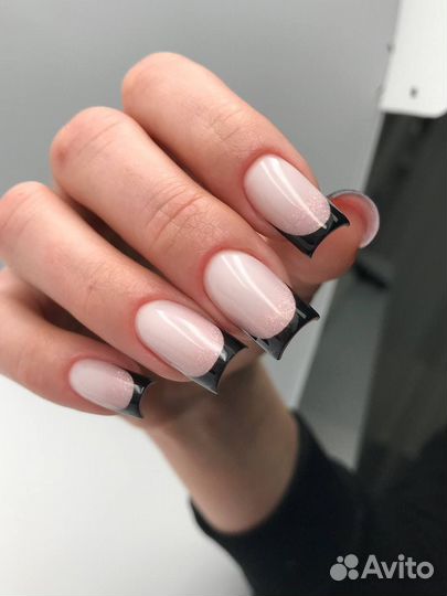 Маникюр и педикюр