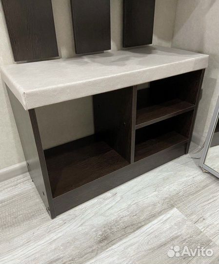 Тумба для прихожей с сиденьем под обувь Ш70