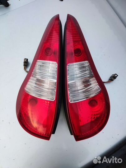 Задний правй фонарь калина 1 хетчбэк
