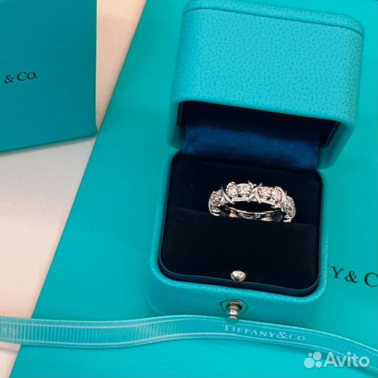 Tiffany кольцо из белого золота 750 пробы