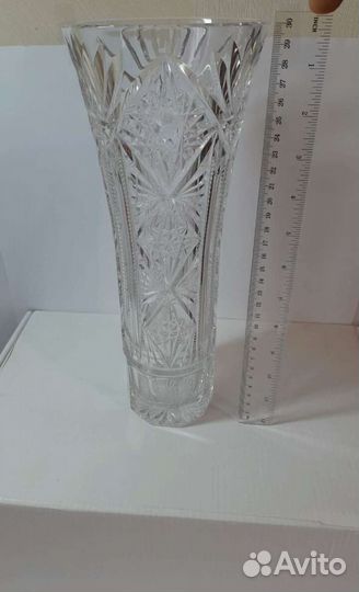 Хрустальная ваза