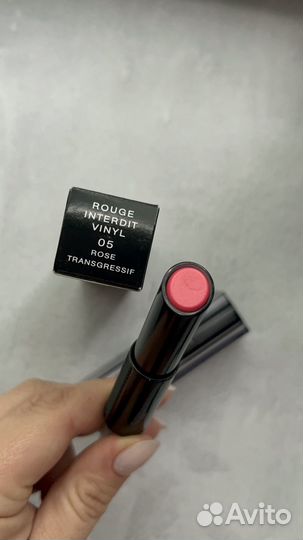 Помада givenchy Rouge Interdit Vinyl