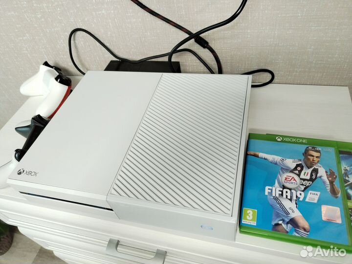 Xbox One 2 геймпада