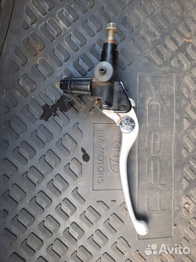 Ручка сцепления на yamaha r6 fz6