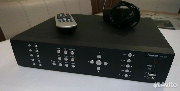 Видеорегистратор Unimo UDR-7116