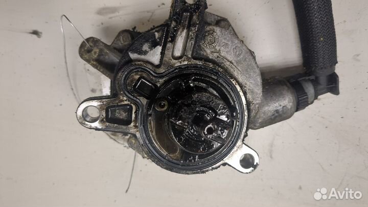 Насос вакуумный Volvo XC90, 2006