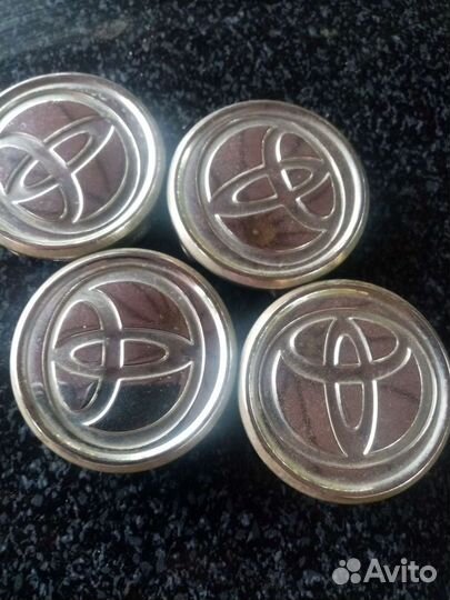 Калпачки на таета авенсис