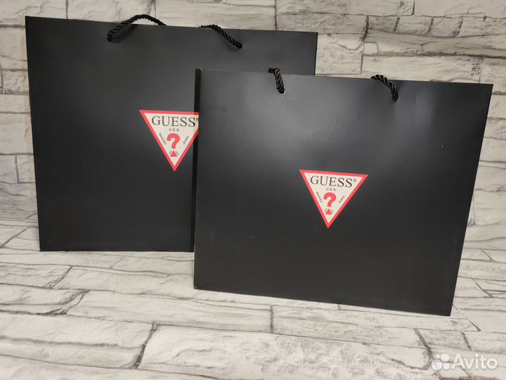 Брендовые пакеты guess