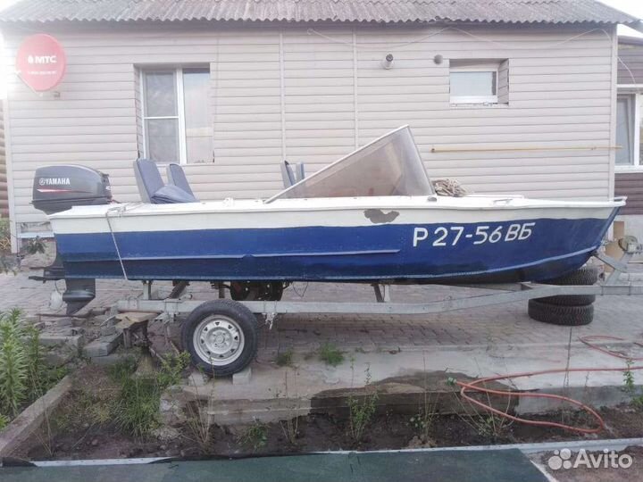 Моторная лодка прогресс с мотором и прицепом