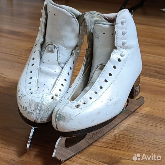 Коньки фигурные 36 размер