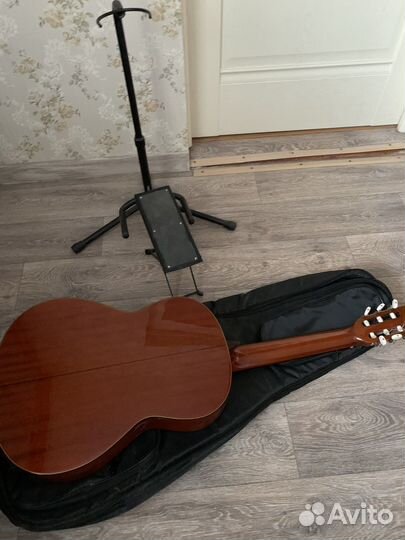 Акустическая гитара R. Moreno