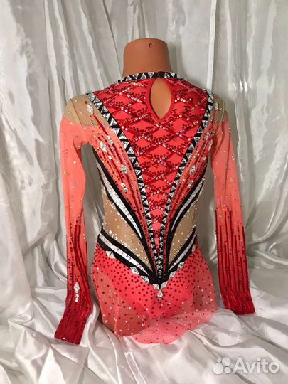 Гимнастический купальник для выступлений