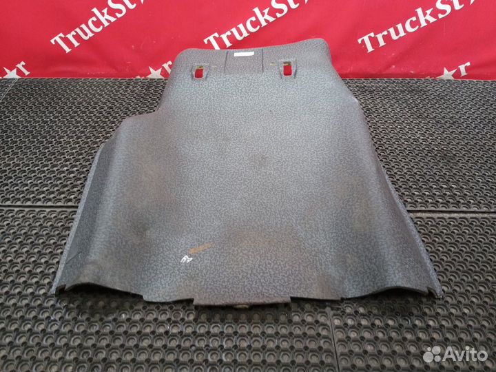 Покрытие напольное центральное 2018г. Renault T