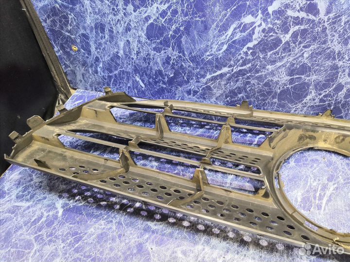Решетка радиатора Mercedes W447 Мерседес 447 Виано