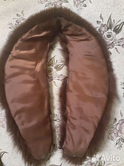 Меховой воротник песец с манжетами