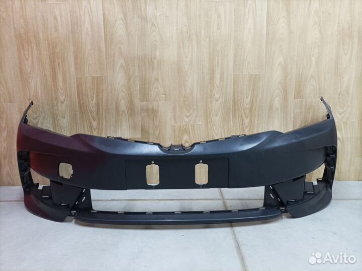Бампер передний Toyota Corolla 11 Е180 2013